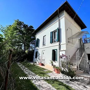 villa-san-cataldo.emilia-romagnahotels.net/